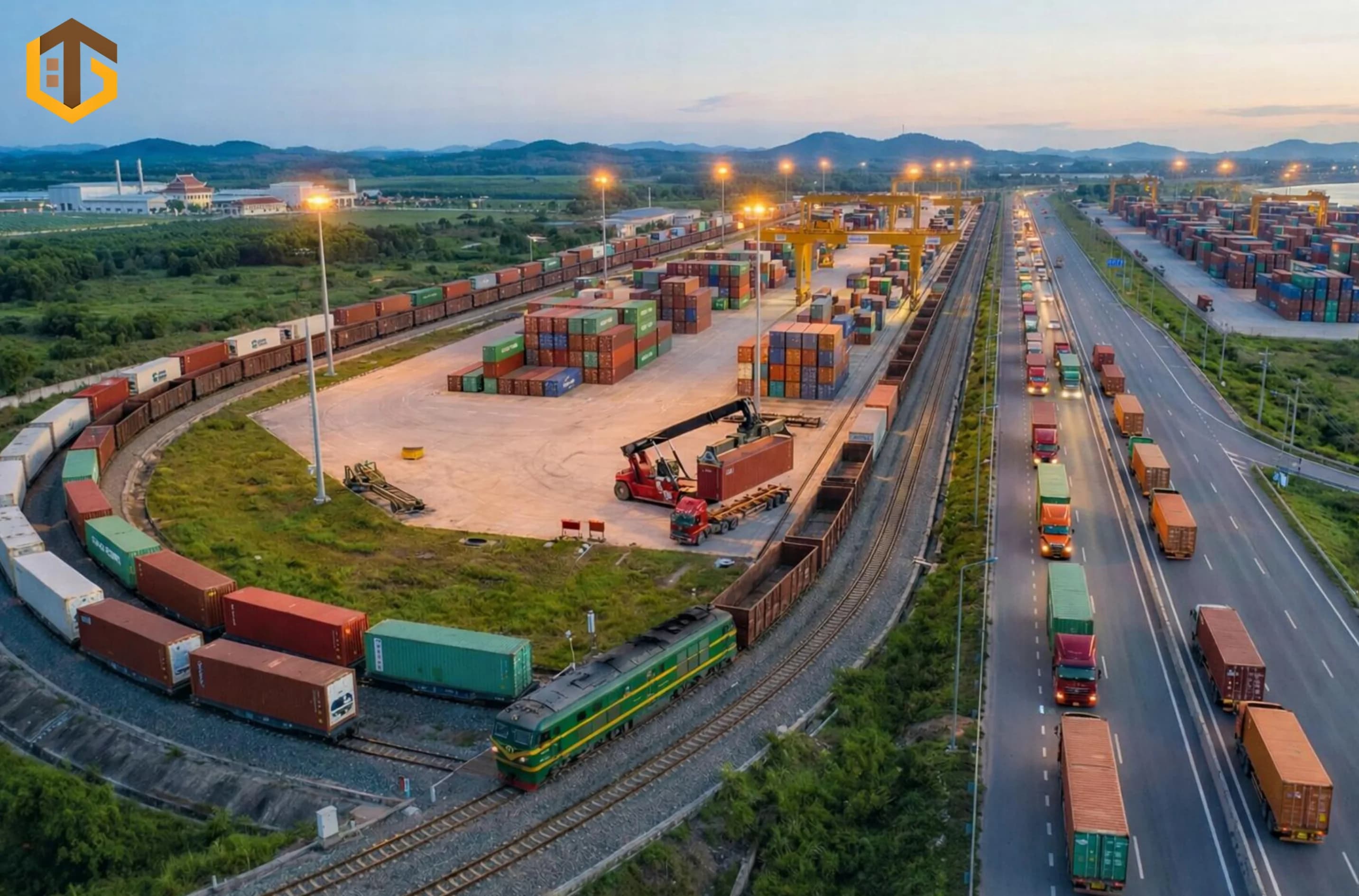 Xe container và kho bãi logistics kết nối cảng biển khu vực phía Tây Vũng Tàu.