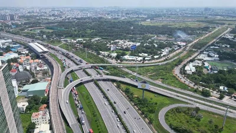 sân vận động lớn nhất TP.HCM