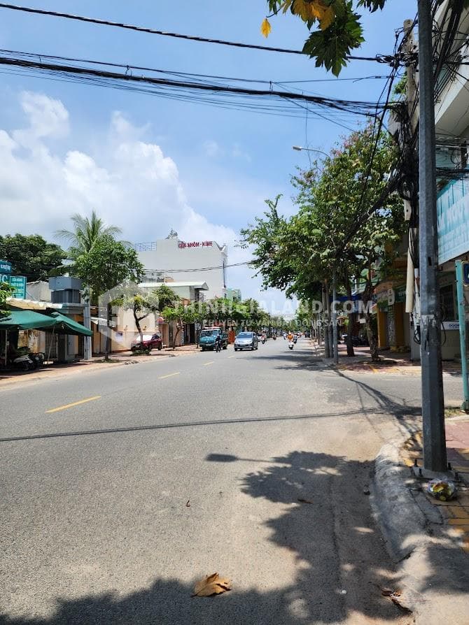 BÁN NHÀ 1 TRỆT 2 LẦU GÓC 2 MẶT TIỀN KINH DOANH ĐƯỜNG HUYỀN TRÂN CÔNG CHÚA NGANG 9M – ảnh 1