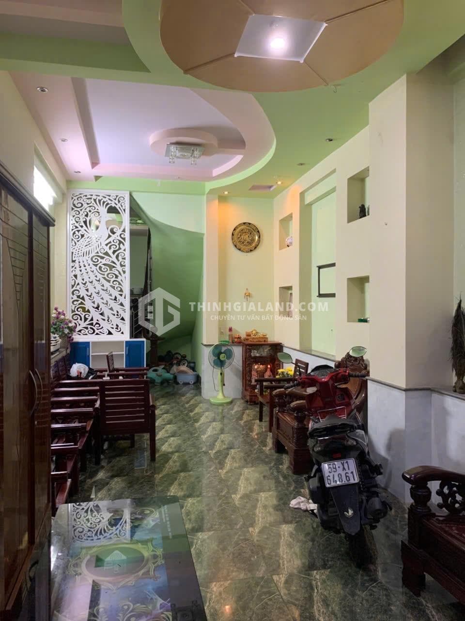 BÁN NHÀ 4 TẦNG MẶT TIỀN NỘI BỘ ĐƯỜNG HỒ QUÝ LY 95m2 KHU VỰC DÂN CƯ SÁT BIỂN BÃI SAU GIÁ 13.5 TỶ. – ảnh 1
