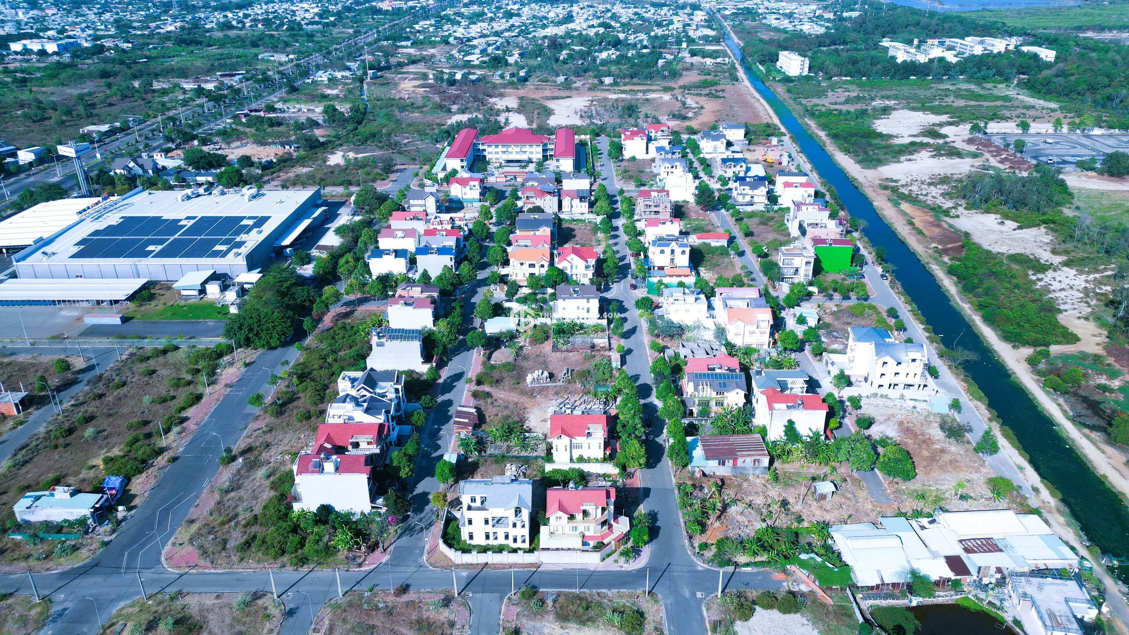 BÁN BIỆT THỰ XÂY THÔ PHƯỚC SƠN( ĐÃ HOÀN CÔNG) - GẦN DỰ ÁN SUN GROUP – ảnh 1