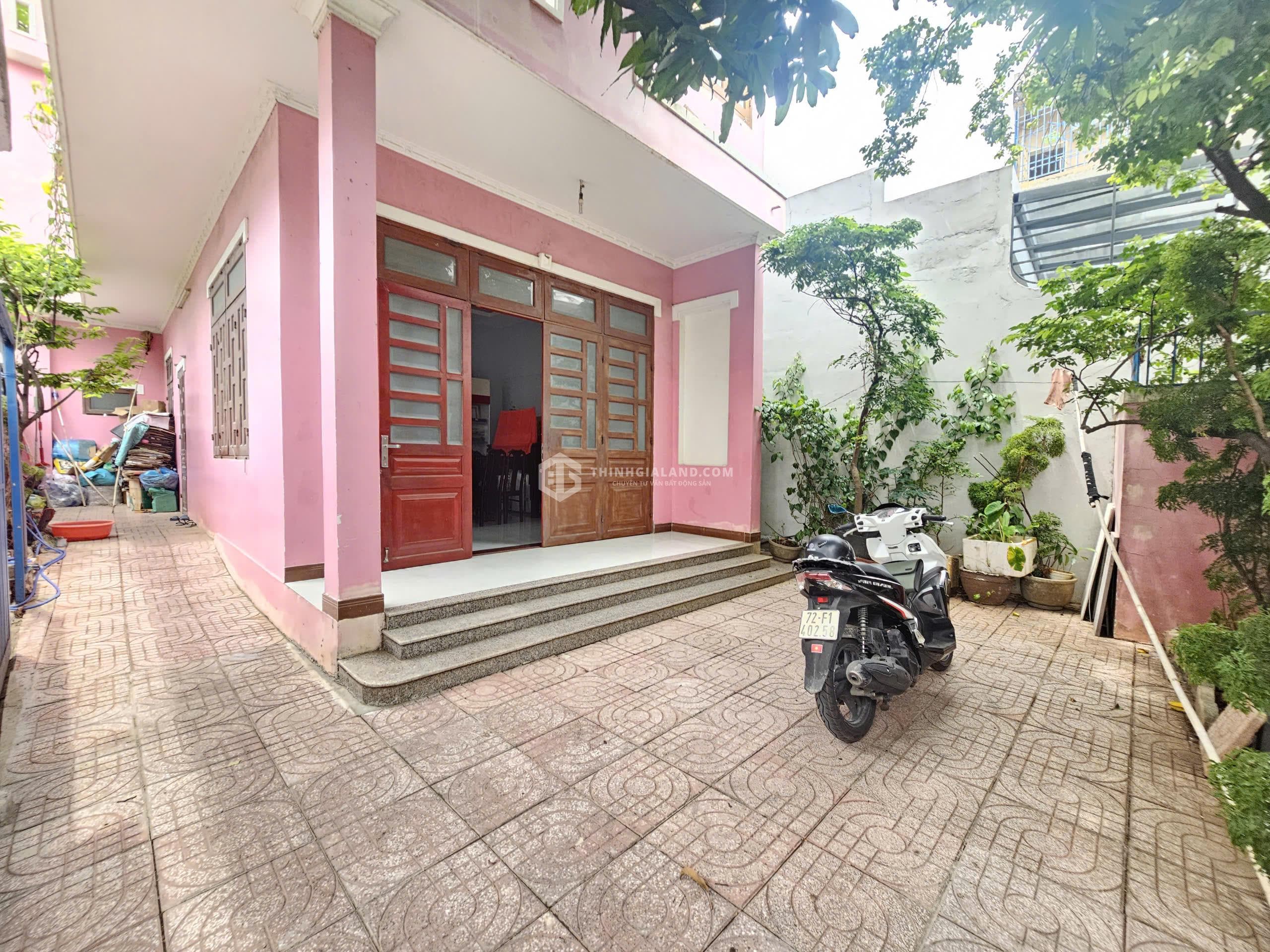 BÁN NHÀ 1 TRỆT 1 LẦU 1 TUM KIÊN CỐ_ HẺM Ô TÔ ĐƯỜNG 30/4_TRUNG TÂM PHƯỜNG RẠCH DỪA – ảnh 1