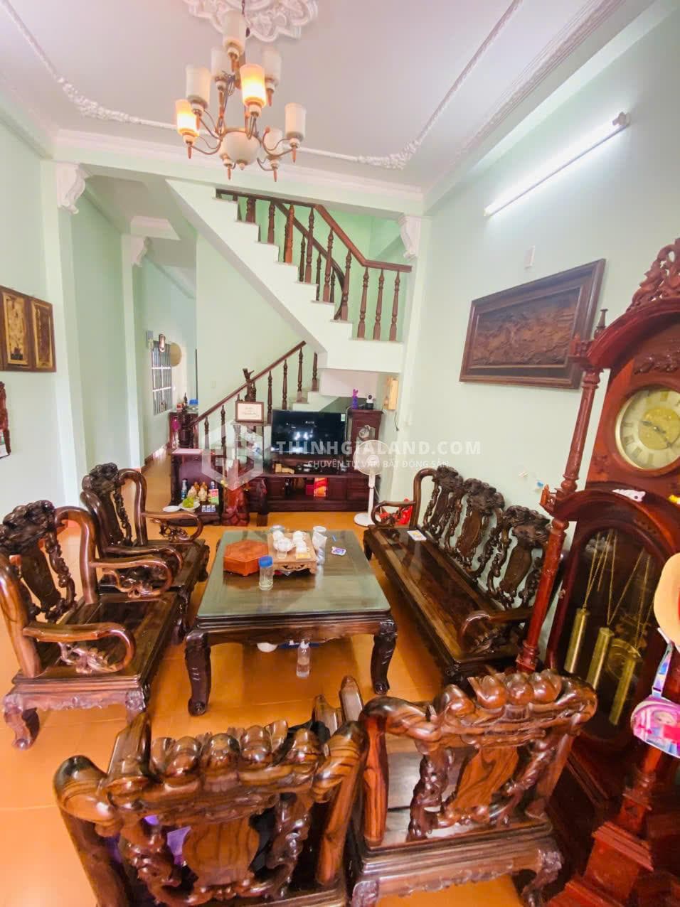 NHÀ RỘNG 130M² – CÓ SÂN VƯỜN & Ô TÔ – PHÙ HỢP GIA ĐÌNH AN CƯ LÂU DÀI - CHỈ 6.95 TỶ – ảnh 1
