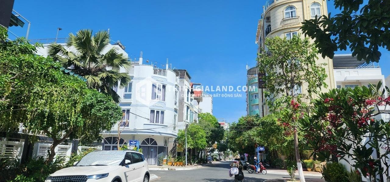 BÁN BIỆT THỰ MỚI ĐẸP 1 TRỆT 2 LẦU CÓ HỒ BƠI KHU Á CHÂU 274M2 – ảnh 1