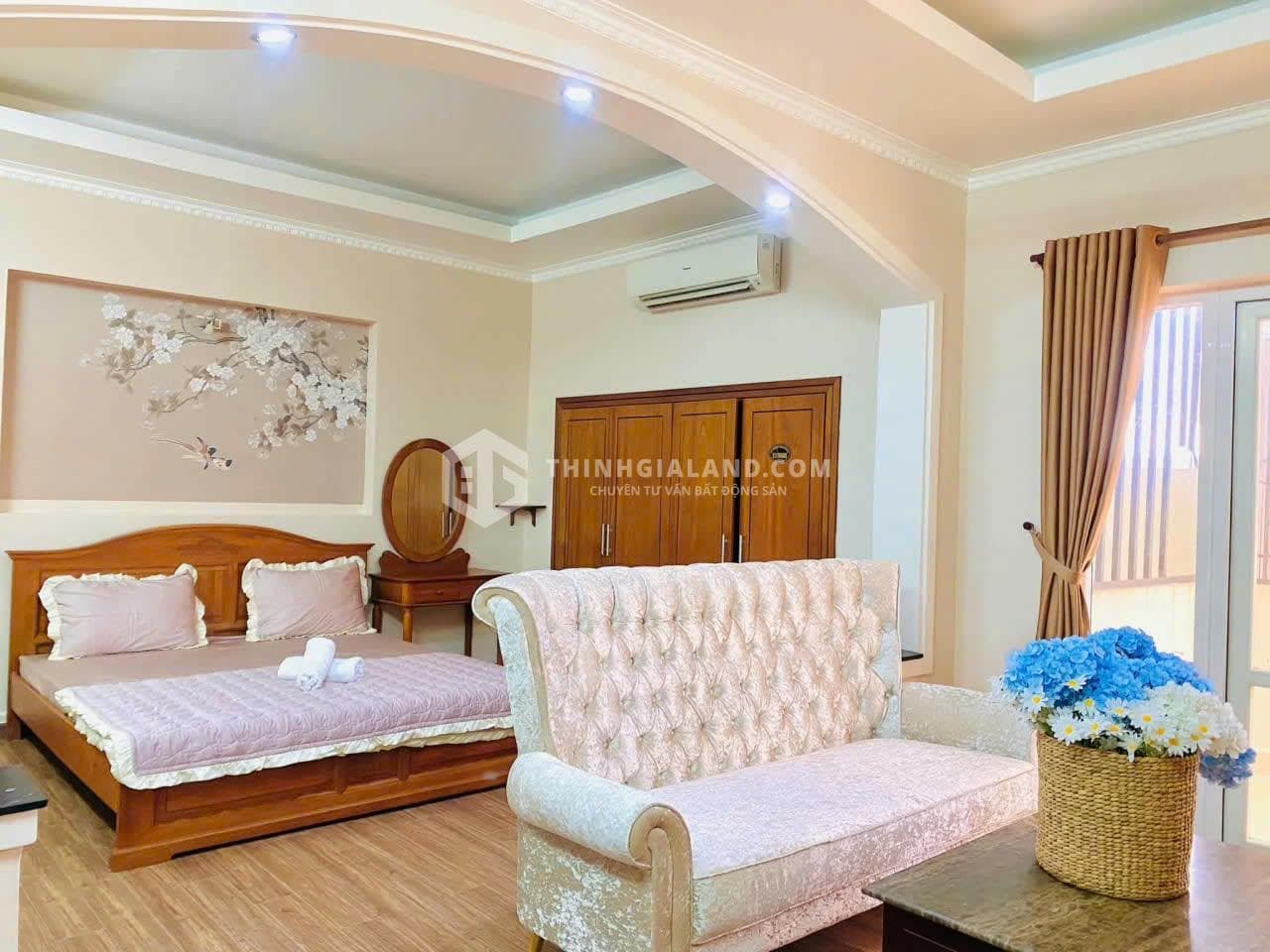 CĂN KHÁCH SẠN THIẾT KẾ HIỆN ĐẠI VỚI HIỆU SUẤT CHO THUÊ CAO THU NHẬP RẤT TỐT VỊ TRÍ ĐẸP – ảnh 1