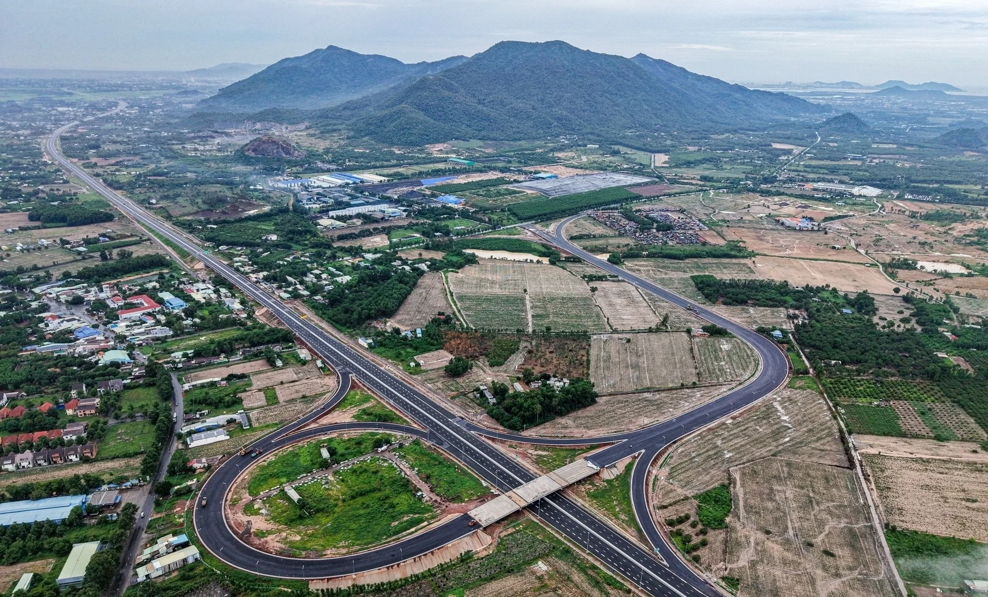Cao tốc Biên Hòa – Vũng Tàu trì trệ vì sao? Dự án nghìn tỷ lùi lịch thông xe 1 cao tốc biên hòa vũng tàu