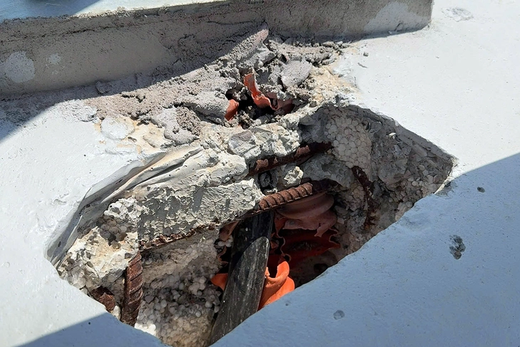 NÓNG: TRỘM CẮT HƠN 2.500M CÁP ĐIỆN TRÊN CAO TỐC BIÊN HÒA - VŨNG TÀU 3 Một số hình ảnh hiện trường bị trộm xâm nhập ăn cắp tài sản trên cao tốc Biên Hòa - Vũng Tàu