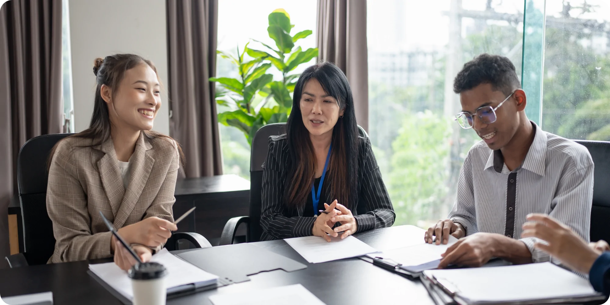 Đặt cọc mua nhà Vũng Tàu: Hướng dẫn từ A-Z và cách tránh rủi ro pháp lý 4 Những điểm cần chú ý khi ký hợp đồng đặt cọc mua nhà Vũng Tàu
